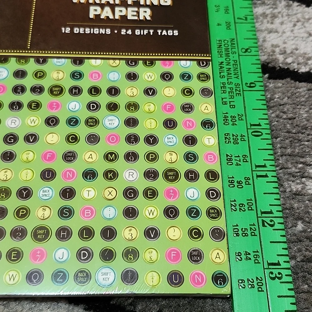 LITERARY LIFE WRAPPING PAPER BOOK-STYLE 12 DESIGNS + 24 GIFT TAGS 2015 NWT